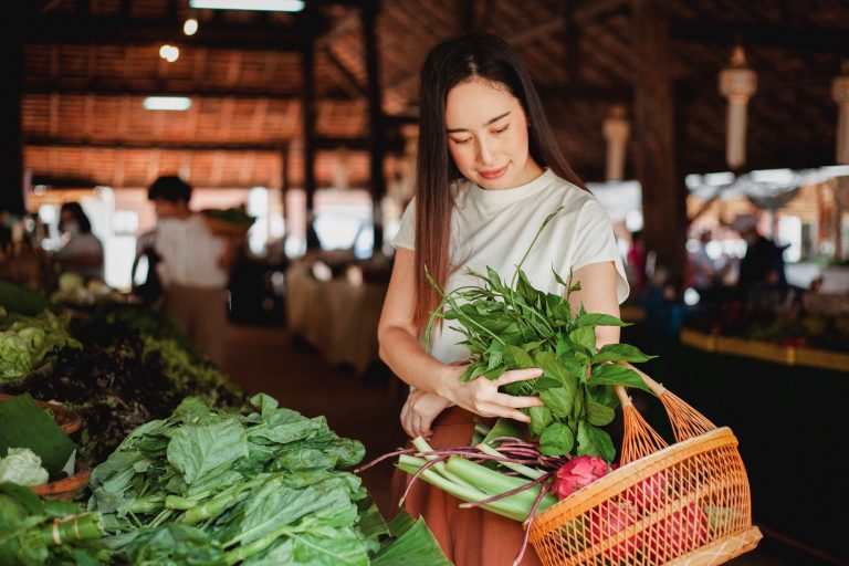 Organic Foods for Gut Health: A Clean Eating Guide to Better Digestion, Weight Loss, and Everyday Wellness