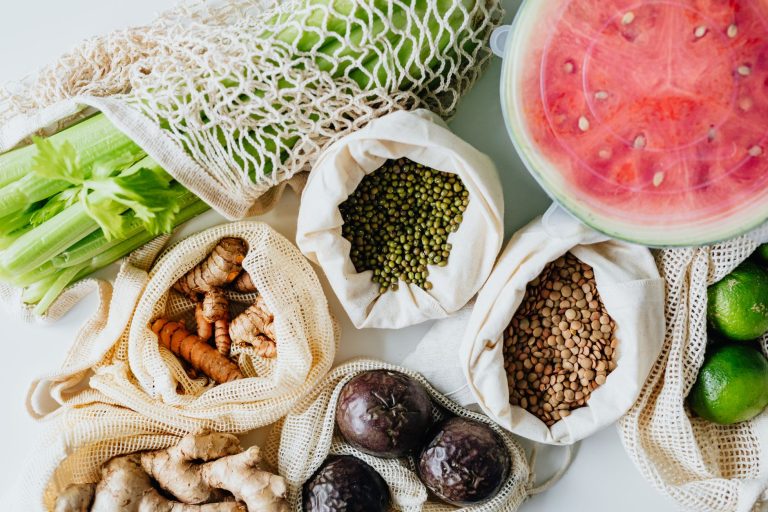 Organic Foods for Gut Health: A Clean Eating Guide to Better Digestion, Healthy Weight, and Everyday Energy