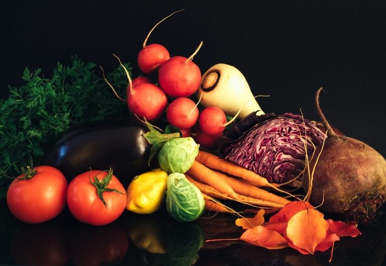 Organic Food for Gut Health: A Clean Eating Guide to Weight Loss and Better Nutrition