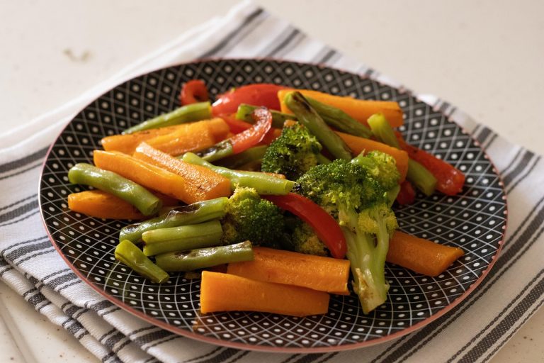 Organic Foods for Gut Health: A Clean Eating Guide for Better Digestion and Healthy Weight Loss