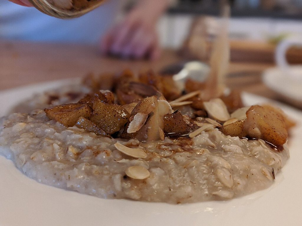 Apple Cinnamon Oatmeal on the Stovetop