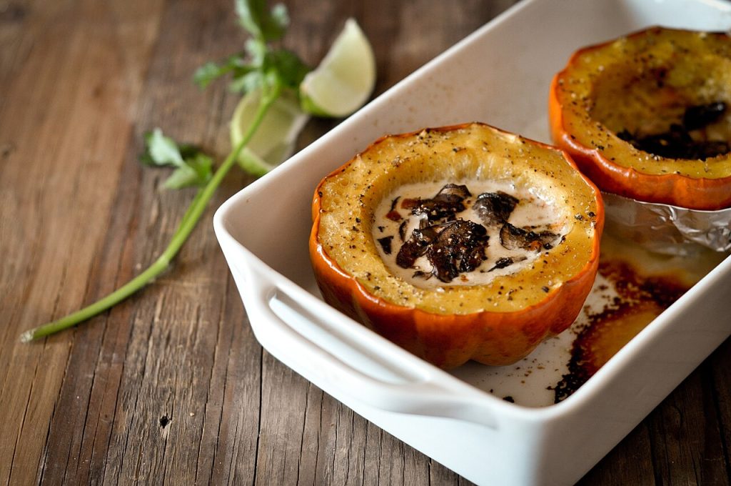 Baked Acorn Squash with Garlic Mushrooms
