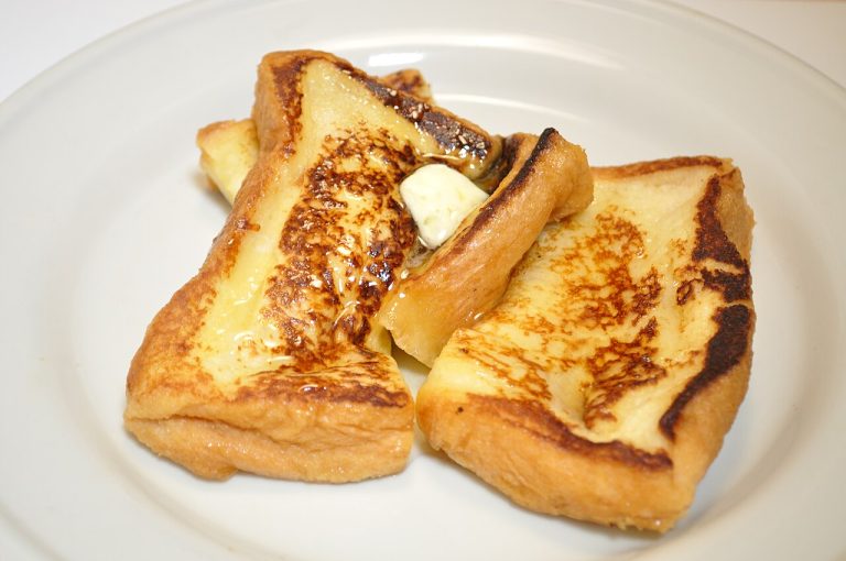 Custardy French Toast with Cinnamon and Vanilla