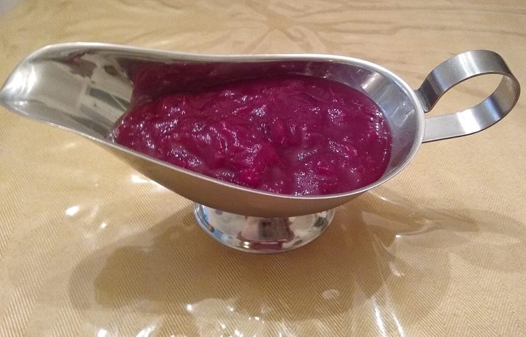 Fresh Cranberry Sauce with Orange and Cinnamon