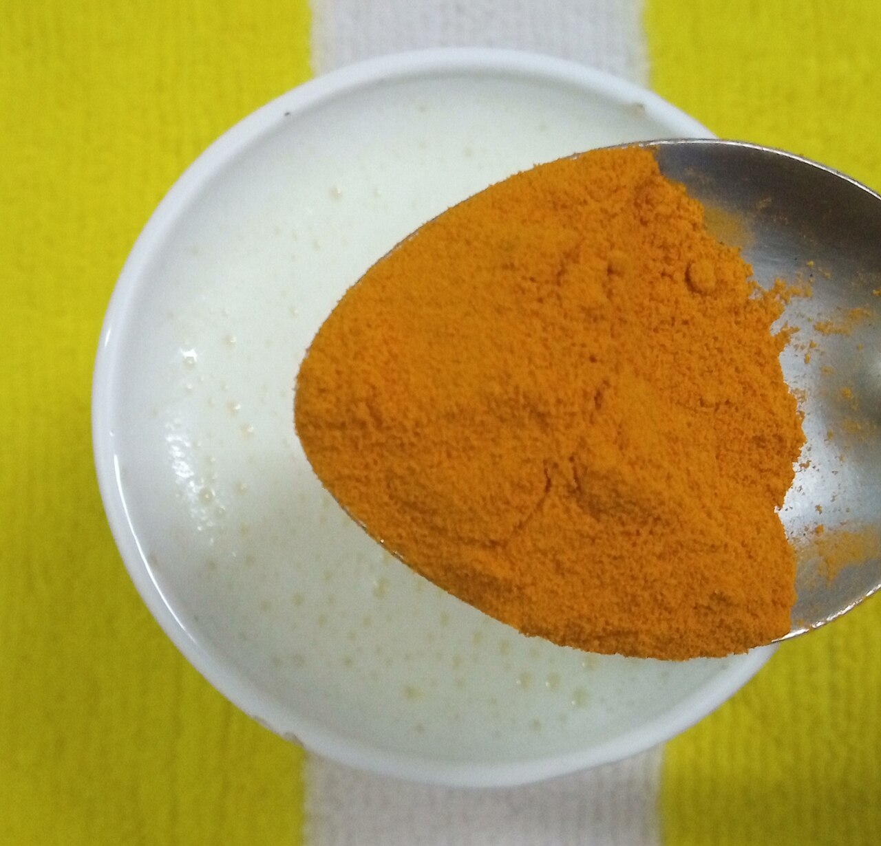 Golden Milk: Warm Turmeric and Ginger Milk