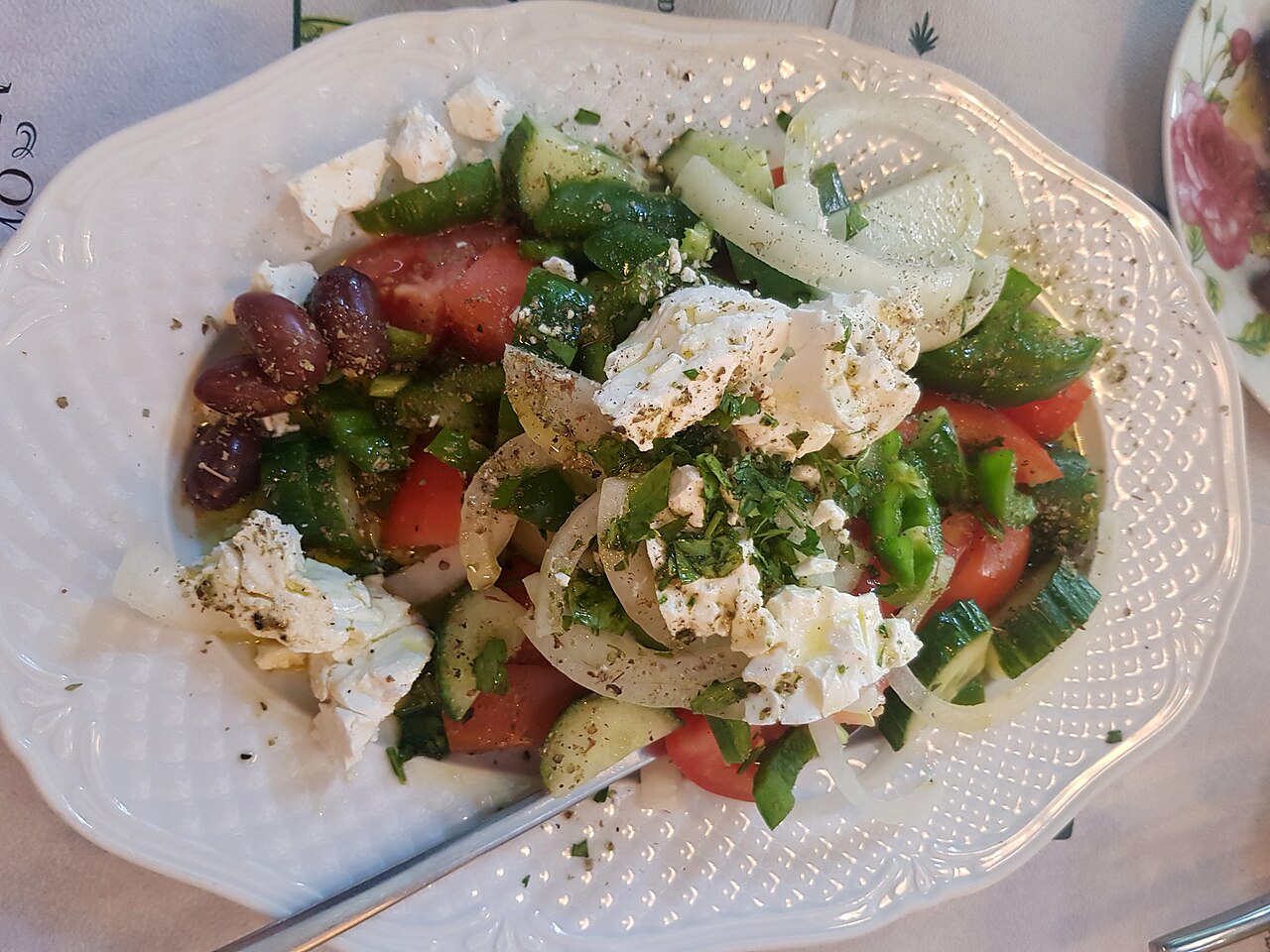 Classic Greek Village Salad (Horiatiki)
