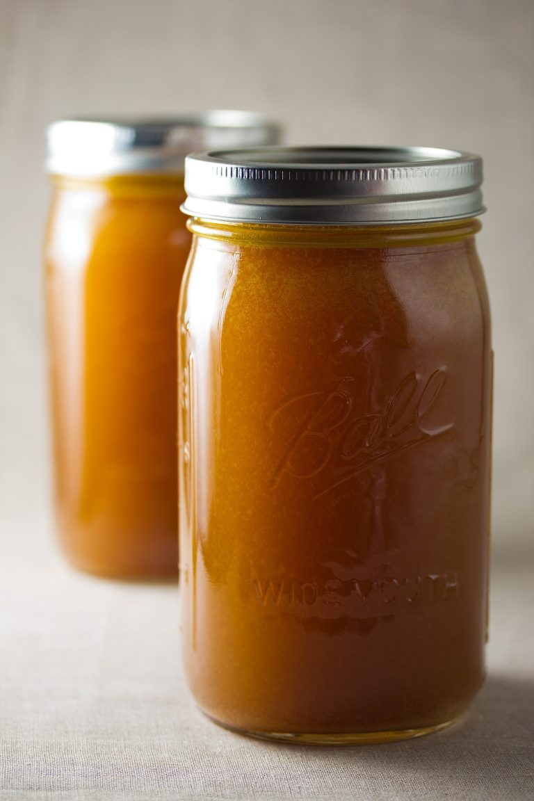 How to Make Vegetable Stock from Kitchen Scraps