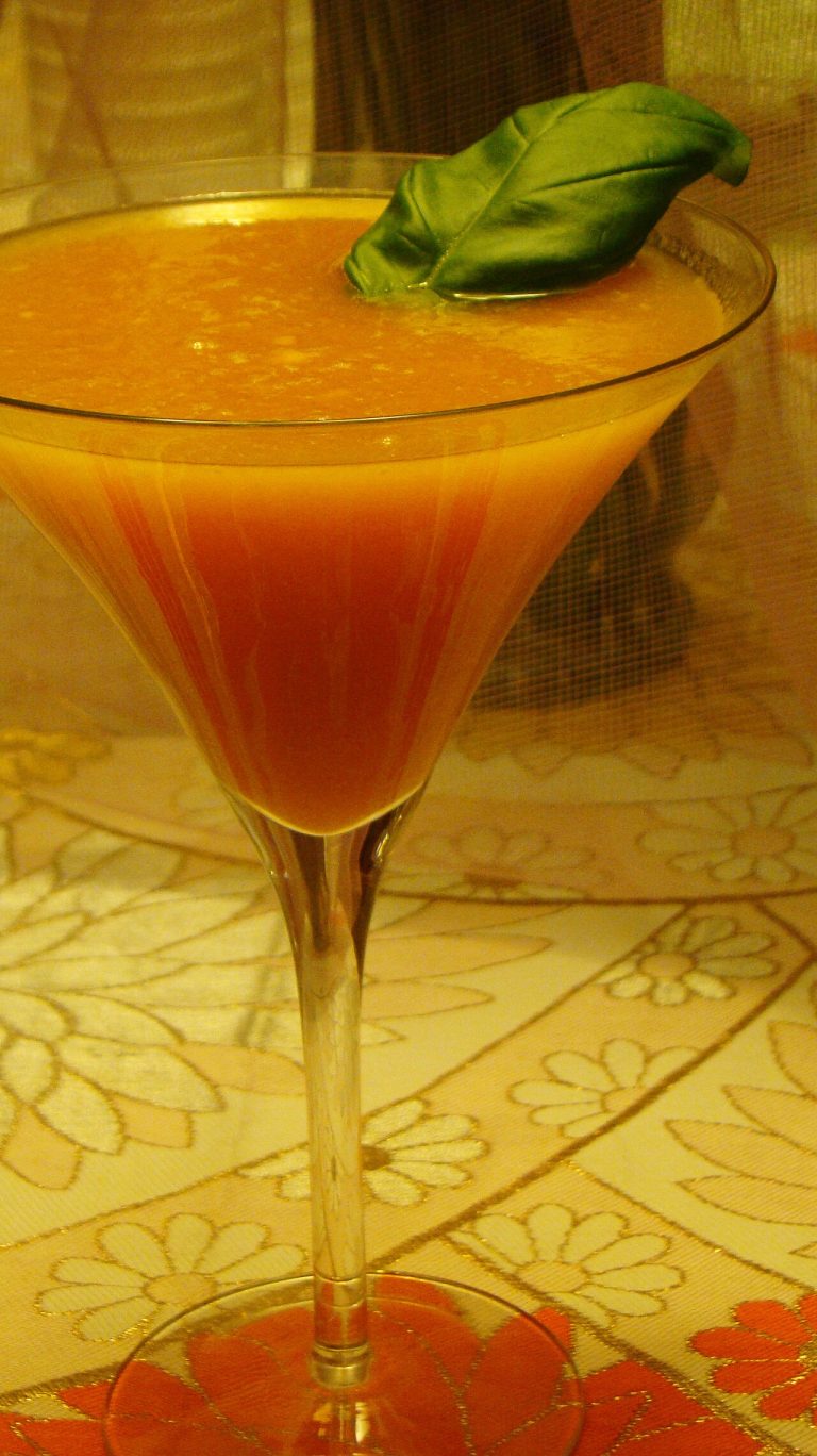 Peach Yogurt Smoothie with Vanilla